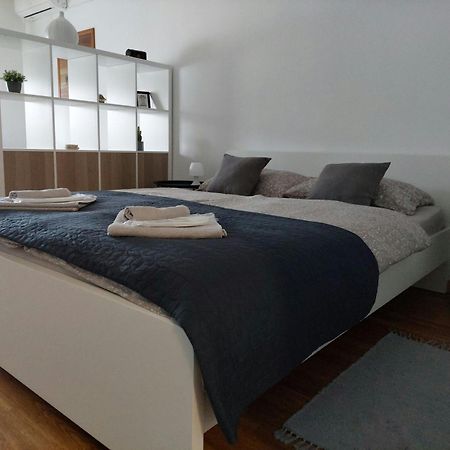 M&M Apartment Velika Gorica Extérieur photo