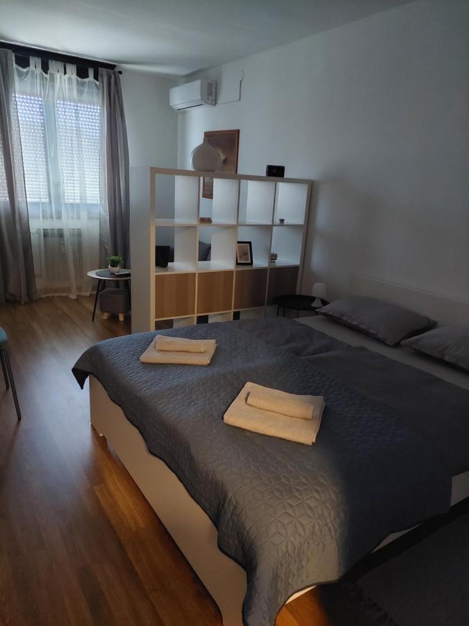M&M Apartment Velika Gorica Extérieur photo